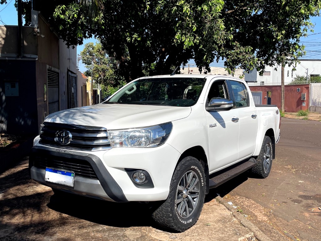 TOYOTA HILUX CD SRV 4X4 2.8 TDI DIESEL AUT.